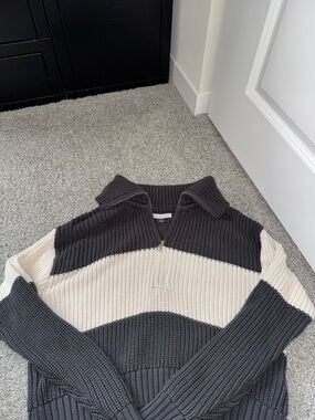 American Eagle Outfitters Gray Zip-Front Knit Sweater